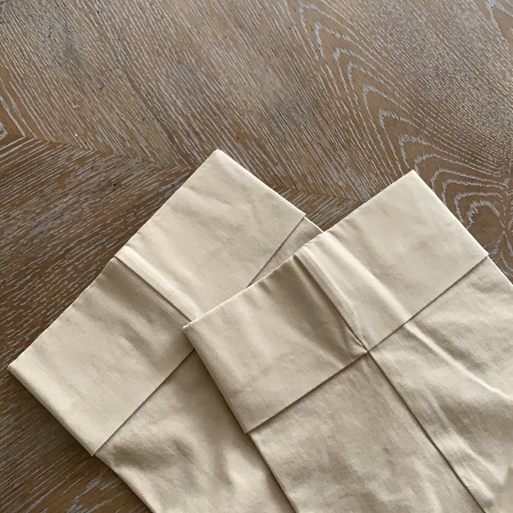 CHICO’S Cropped Rolled Up Kaki Pants 1=8 - Picture 2 of 8